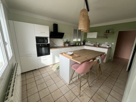 Location Appartement 3 pièces 86m² RODEZ 12000 - Photo 2