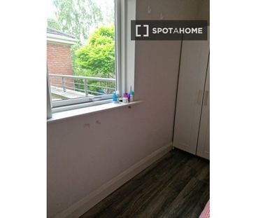 Rooms for rent in 4-bedroom no in Croke Park, Dublin - Photo 3