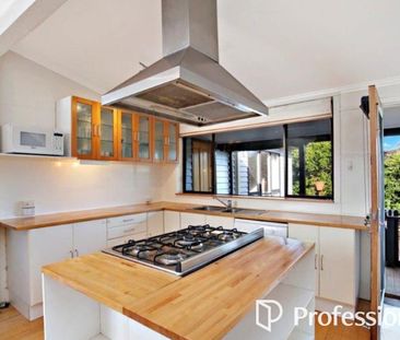 SPACIOUS FAMILY HOME - Photo 1