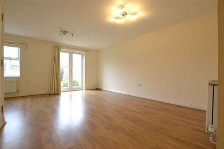 Locking Drive Kingsway, Quedgeley, Gloucester, Gloucestershire, GL2 - Photo 2