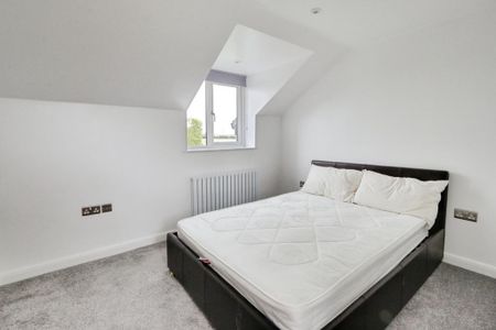 3 bedroom detached house to rent - Photo 4