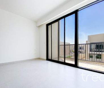 Spacious Living | Brand New | Vacant now - Photo 5