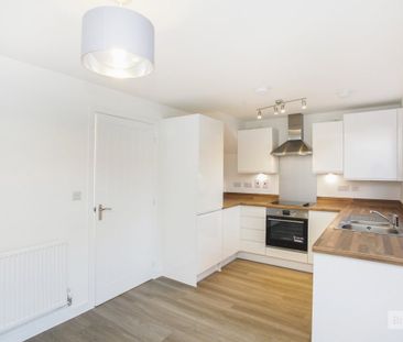 Vitellius Close - Photo 2