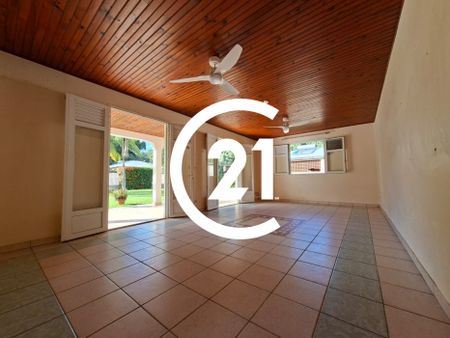 Location Maison 98.07m² 4 pièces Fort de france - Photo 2