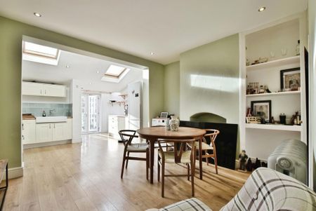 2 bedroom terraced house to rent - Photo 3