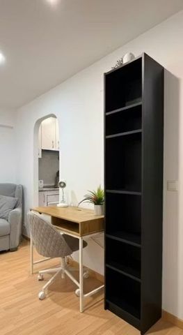 Calle de Sagunto, Madrid, Community of Madrid 28010 - Photo 3