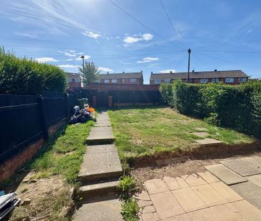 3 bedroom semi-detached house to rent - Photo 6