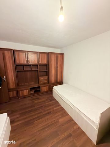 Apartament 4 camere decomandat - Fotografie 2