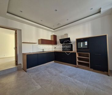 Appartement T2 de 32.60m² à MIRAMAS, - Photo 2