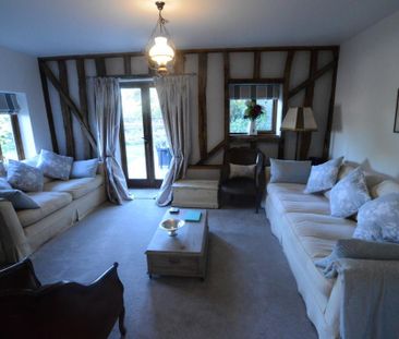 3 bedroom barn conversion to rent - Photo 1