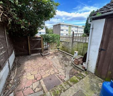 2 bedroom terraced house to rent - Photo 6