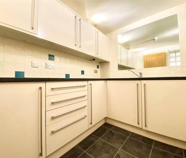 2 bedroom maisonette to rent - Photo 1