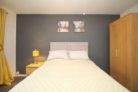 1 bedroom penthouse to rent - Photo 2