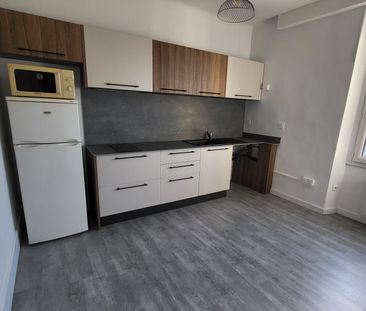 Location Appartement 1 pièce 31m² ANNECY 74000 - Photo 3