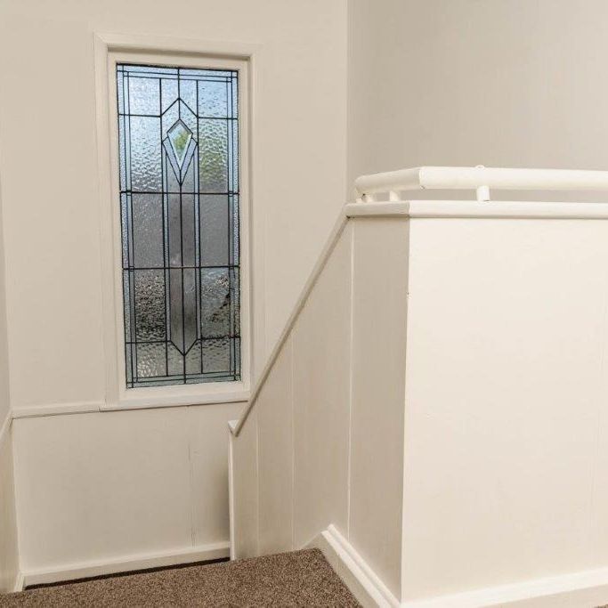 Old-world house - Photo 1