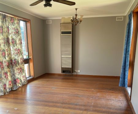 3 Bedroom Home - Photo 3