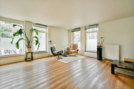 Appartement te huur: Van Oldenbarneveldtplein 19-A 1052 JL Amsterdam - Photo 2