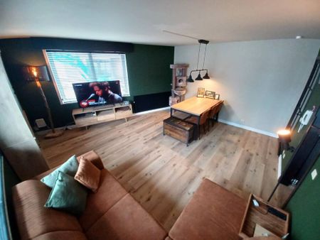 Volledig gerenoveerd appartement met 2 kamers en garage in centrum Schellebelle - Foto 3