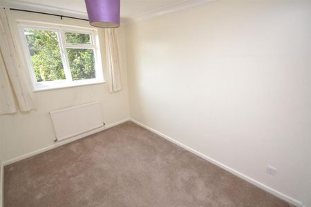 4 bedroom detached house to rent - Photo 3