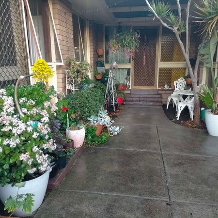 Gladstone Park - Photo 4