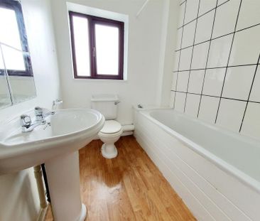 2 Bedroom House to Rent in Arundel Court, Kettering, Northants, NN15 - Photo 5