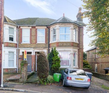 2 bedroom maisonette to rent - Photo 2