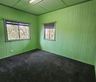 3-Bedroom Character Home with Large Yard - Prime Wynnum Location - ... - Photo 5