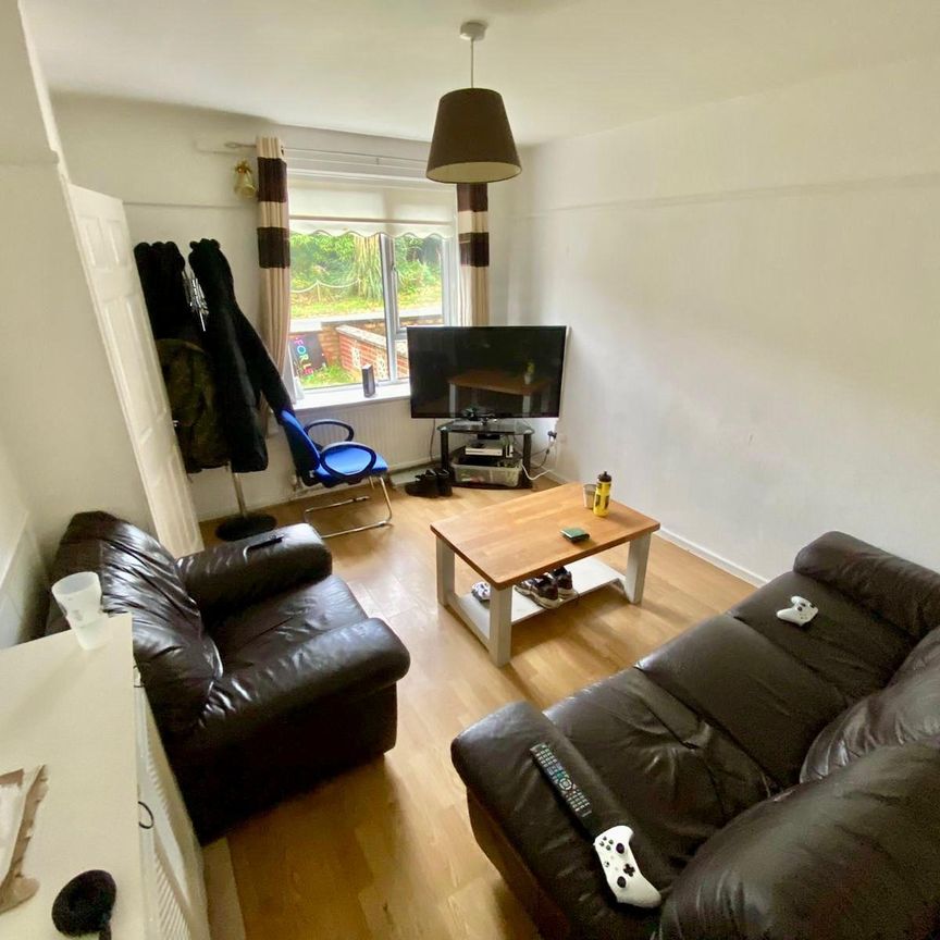 St Mildreds Road, Norwich - Photo 1