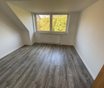 Helle, geräumige 3-ZKB-Balkonwohnung in der 3. Etage in der Südstad... - Photo 5