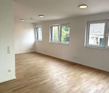 NEUBAU-Erstbezug: Moderne 1-Zimmer-Wohnung mit Einbauküche und Balk... - Photo 1