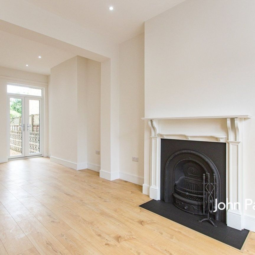 Halstow Road, London, SE10 - Photo 1