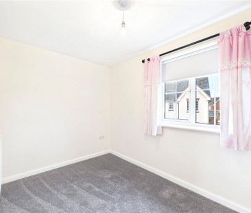 4 bedroom detached house to rent - Photo 4