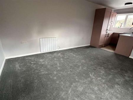 Queens Court, Ledbury, HR8 - Photo 3