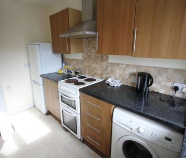 2 bedroom flat to rent - Photo 6
