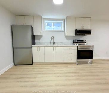 293 Glebemount Avenue #Lower - Photo 6