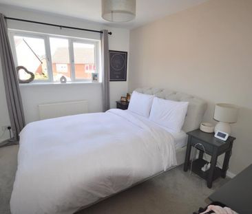 2 bedroom end of terrace house to rent - Photo 4