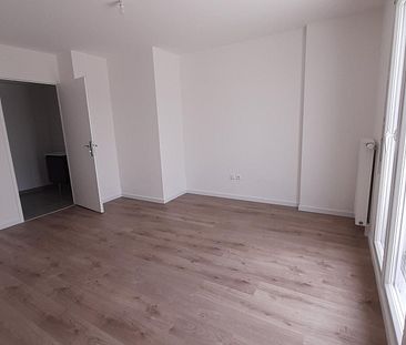 location Appartement T2 DE 46.6m² À DRANCY - Photo 3