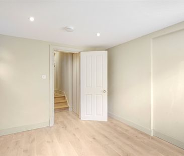 Redburn Street, London, SW3 ground floor flat to rent - Photo 2