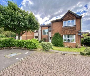 Abbotswood Way, Hayes, Middlesex, UB3 3PF - Photo 1