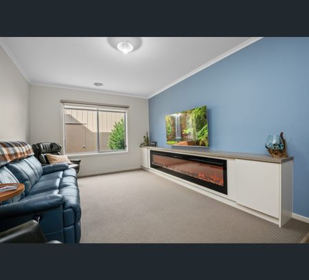 54 Eden Way, Maiden Gully, Vic 3551 - Photo 3
