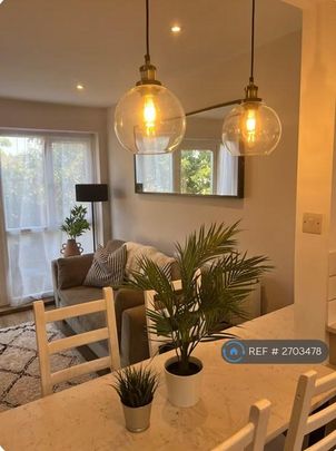 5 bedroom terraced house to rent - Photo 1