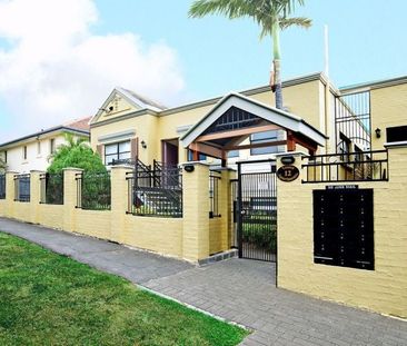 Modern One Bedroom Studio in the Heart of New Farm - Photo 6