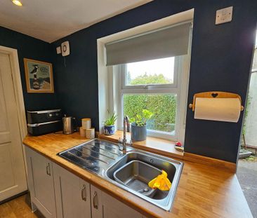 3 bedroom semi-detached house to rent - Photo 5