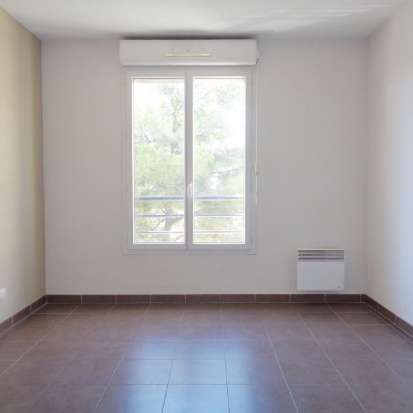 Location Appartement 2 pièces 43m² LA SEYNE SUR MER 83500 - Photo 1