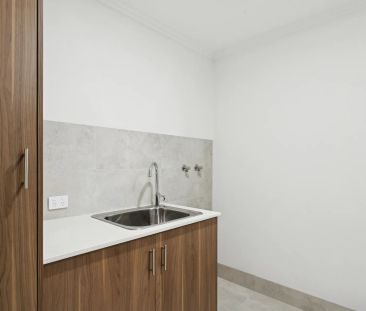 Stylish home Offering Space, Comfort and Convenience - Photo 4