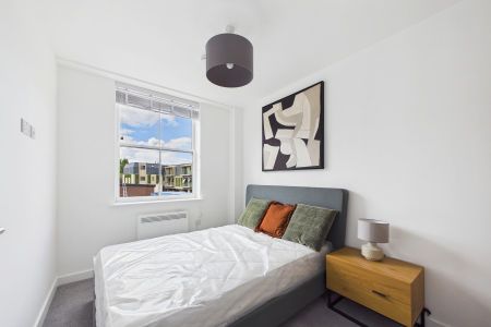 Station Road, Egham - 1 bedroomProperty for lettings - Seymours - Photo 4