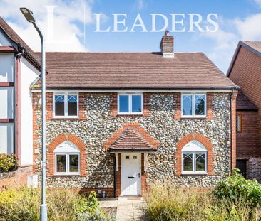 4 bedroom house to rent Walhatch Close, RH18 - Photo 1