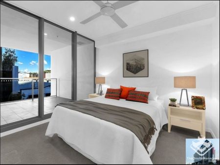 Morden apartment in the core of Newstead - Photo 4