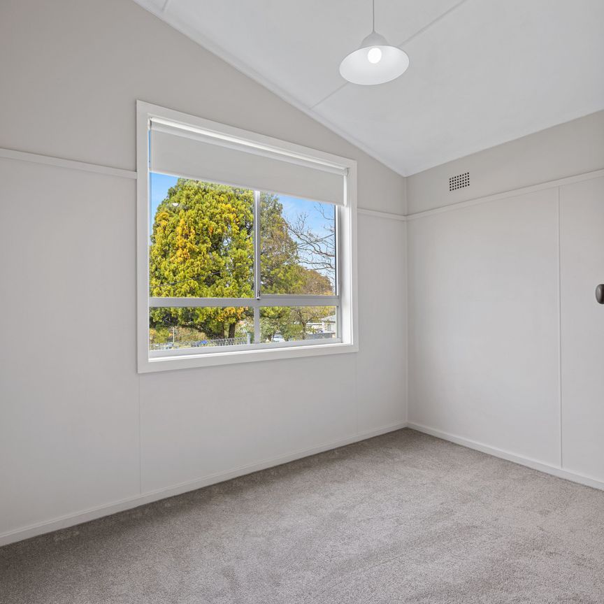 IMMACULATE 2 BEDROOM HOME - Photo 1