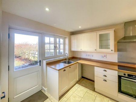 3 bedroom semi-detached house to rent - Photo 4